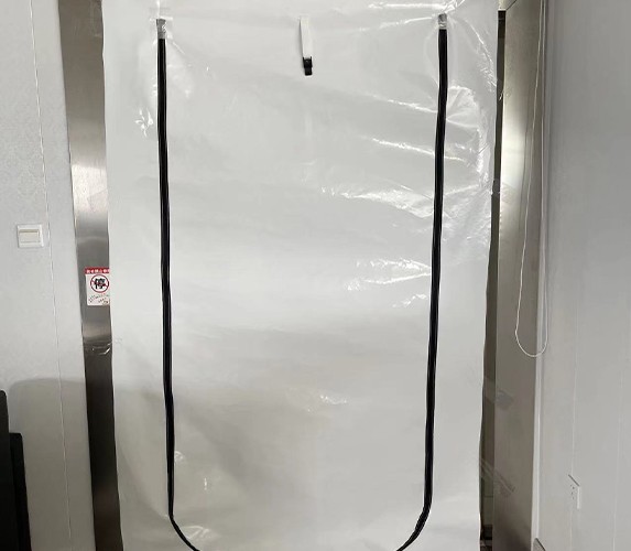 Zipper Door