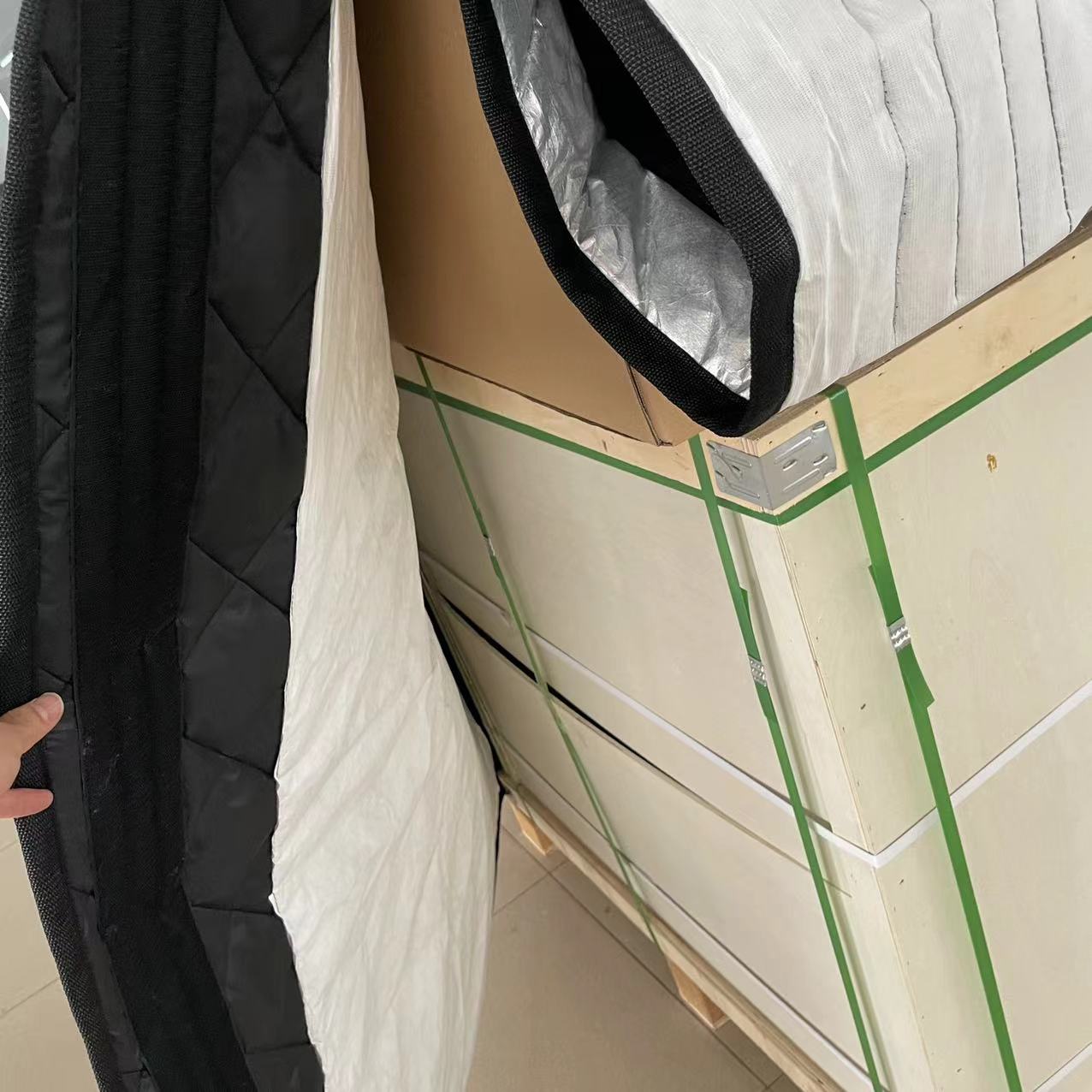 DuPont Thermal Insulation Pallet Cover 